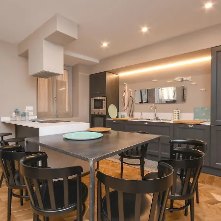 Luxury Modern By The Lägenhet