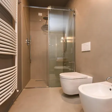 Daire Luxury Modern By The Salò