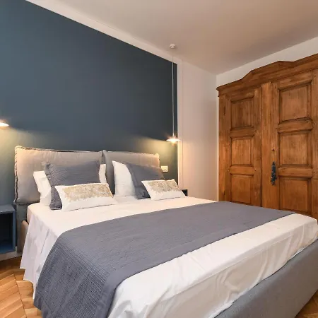 Luxury Modern By The Appartement