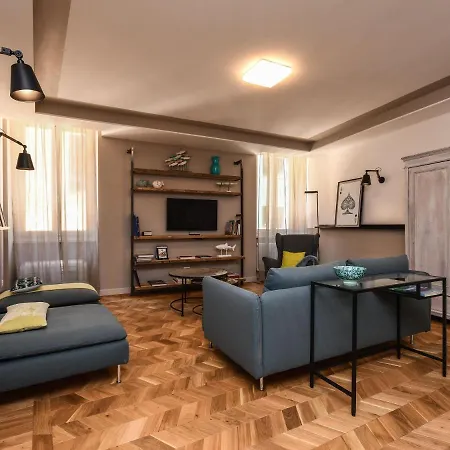 Luxury Modern By The Salò