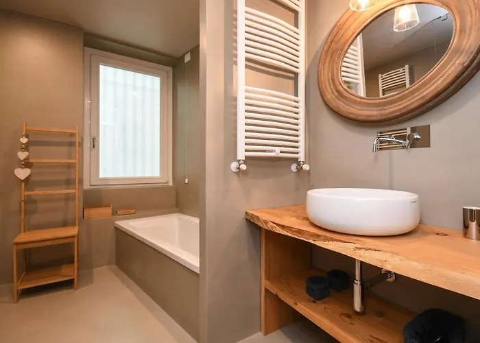 Apartament Luxury Modern By The Salò